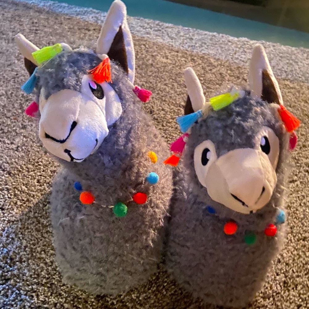 Prettylittlething llama slippers